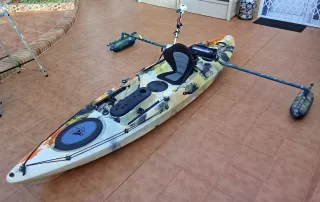 Kayak de pesca Yukon + carrito de transporte