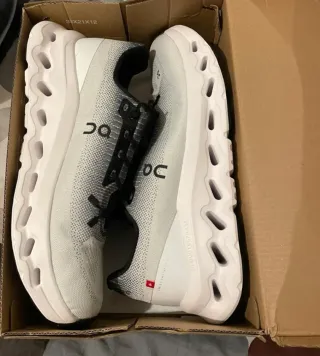 On Running CloudTec talla 44 A Estrenar