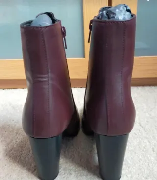 Botines Apolina Talla 38/39 Morado