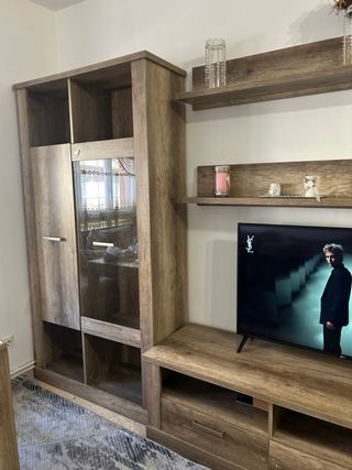 Mueble TV y Vitrina Madera