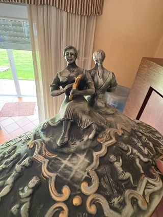 Sopera Clásica Porcelana Dorada y Blanca