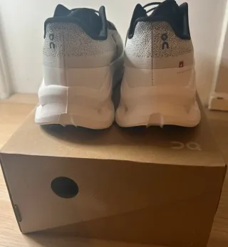 On Cloud Zapatillas Running talla 43 A Estrenar