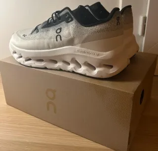 On Cloud Zapatillas Running talla 43 A Estrenar