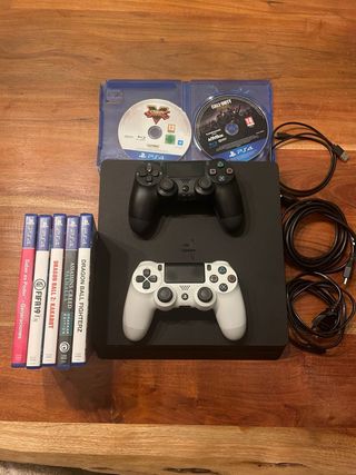 Consola PS4 Slim + 2 Mandos + 7 Juegos