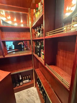 Mini Bar Salón con Taburete