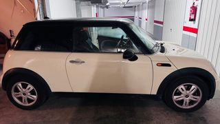 MINI ONE 2005  MUY CUIDADO SIEMPRE EN GARAJE
