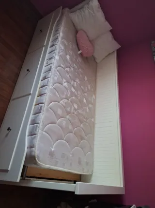 Cama IKEA con 3 cajones