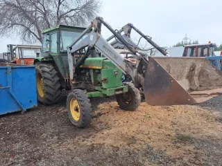 Tractor JH 3135 con pala