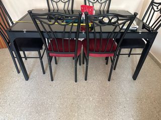Mesa Comedor Cristal y Metal Negro