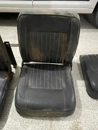 Juego Asientos Land Rover Santana En Huelma, Jaén.