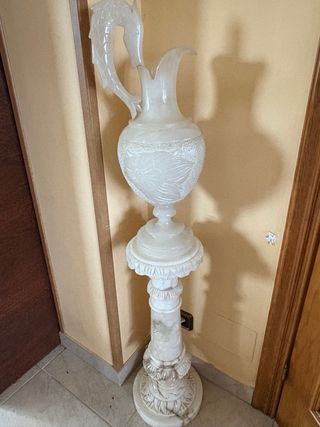 Jarrón alto de alabastro con luz interior