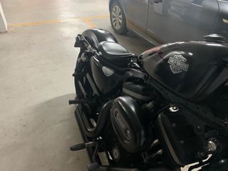 Harley-Davidson Sportster 883N XL Iron