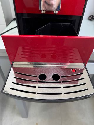 Cafetera Melitta Caffeo Solo Roja