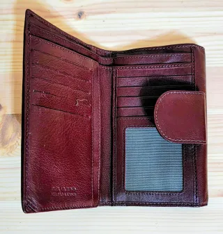 Monedero de piel para mujer