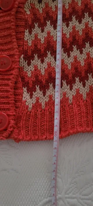 Chaqueta Stradivarius Zigzag Roja y Beige