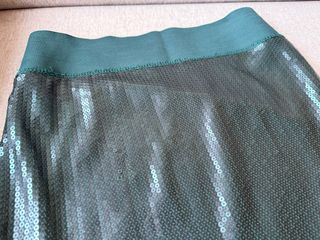 Falda lentejuelas verde XS