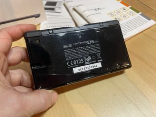 Nintendo DS Lite Negra completa Caja + Juegos