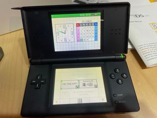 Nintendo DS Lite Negra completa Caja + Juegos