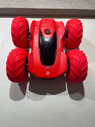 Coche teledirigido todoterreno rojo