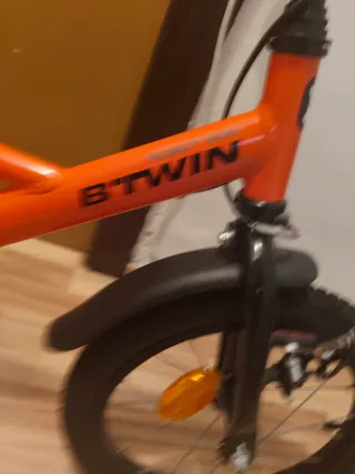Bicicleta infantil B-twin naranja