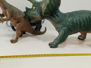Lote de 3 dinosaurios de juguete