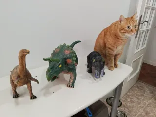 Lote de 3 dinosaurios de juguete