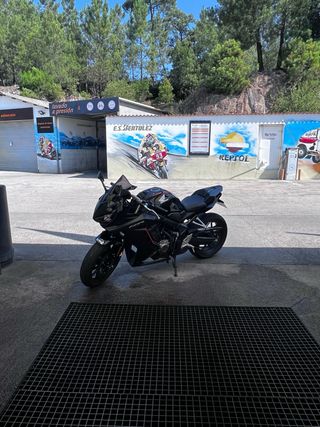 Honda CBR 650R 2022 Negra