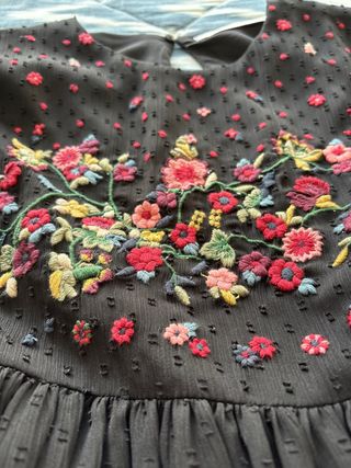 Blusa Zara Negra Plumetti Bordada Talla Única