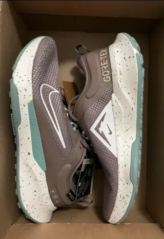 Nike Juniper Trail Gore-Tex talla 42 A Estrenar