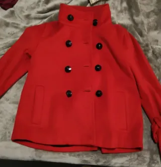 Chaqueta corta roja de paño