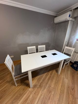 Mesa y 4 Sillas Comedor Blancas