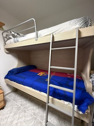 Litera con escritorio para niños