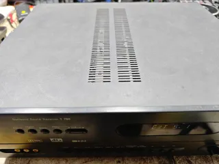 Amplificador / receptor / preamplificador NAD T760