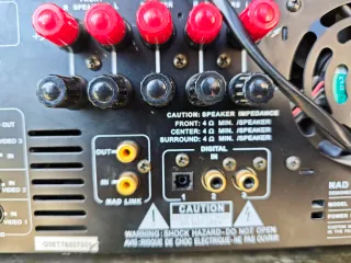 Amplificador / receptor / preamplificador NAD T760