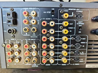 Amplificador / receptor / preamplificador NAD T760