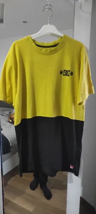 Lote 4 Camisetas DC, Quiksilver, Vans Talla M/L