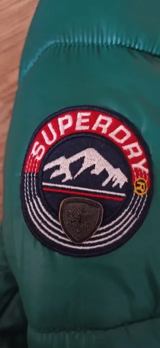 Chaqueta Superdry verde pluma
