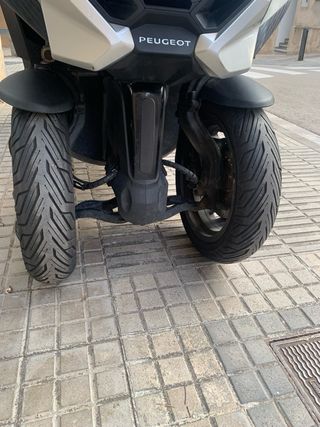 2021 Peugeot Metropolis 400i