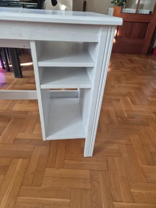 Escritorio infantil blanco