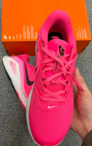 Nike Air Zoom Structure talla 42,5 A Estrenar