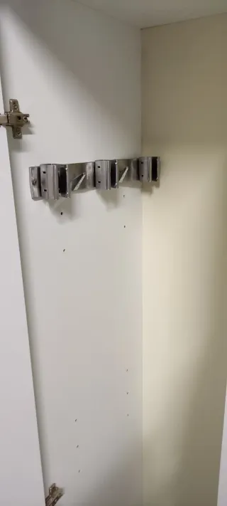 Armario blanco pequeño