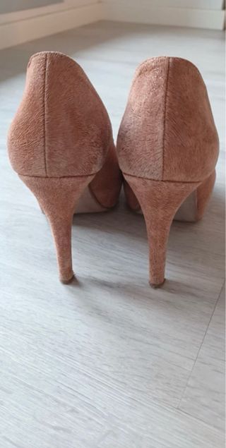 Zapatos de tacón beige/ arena peeptoe talla 36