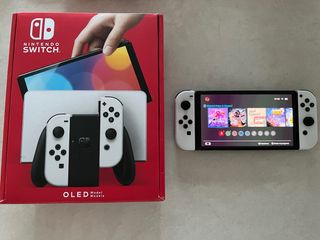 Nintendo Switch OLED Bianca
