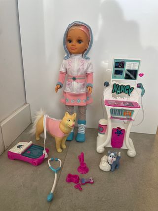 Nancy Muñeca Rescate Nieve y Accesorios