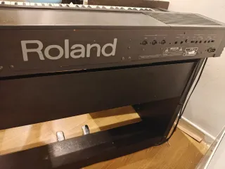 Piano Digital Roland HP-2000