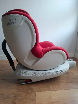 Silla coche Britax Römer roja