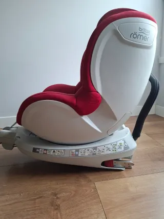 Silla coche Britax Römer roja
