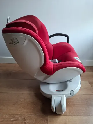 Silla coche Britax Römer roja