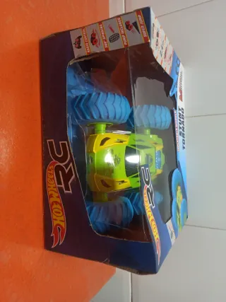 Hotwheels RC Stunt Tornado - SIN ABRIR