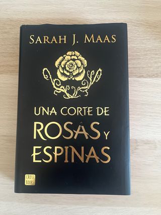 Una corte de rosas y espinas. Edición especial:...